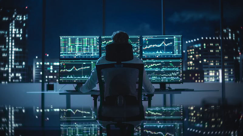 Dashboards showing KPIs tracking and monitoring